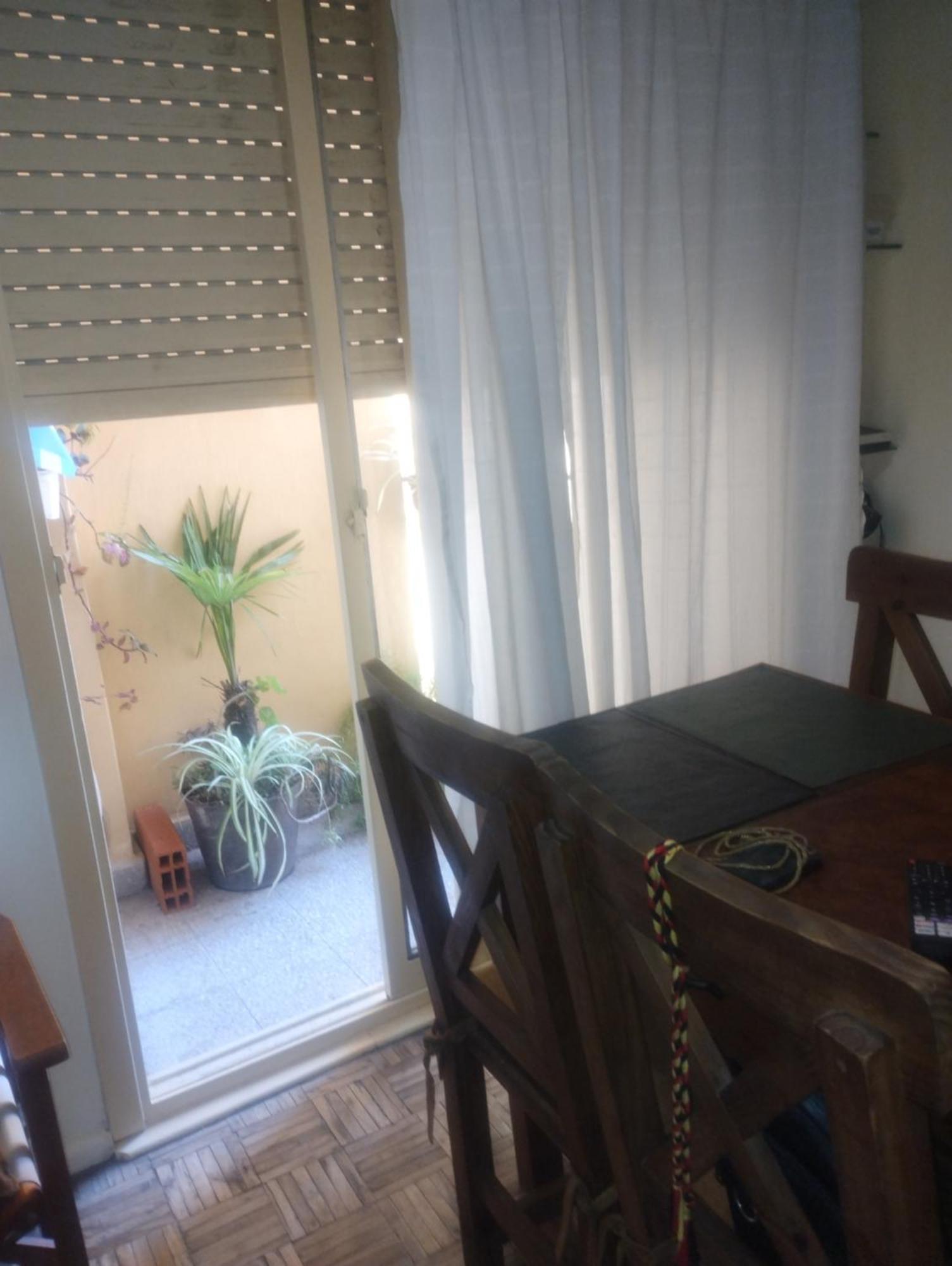 Calido En Parque Lezama Apartment - Buenos Aires — Photos 2